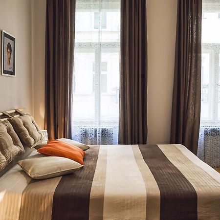 Modern Apartment Zlatnicka 8 Praha Bagian luar foto