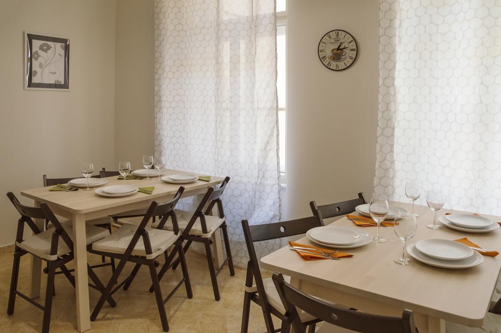 Modern Apartment Zlatnicka 8 Praha Bagian luar foto