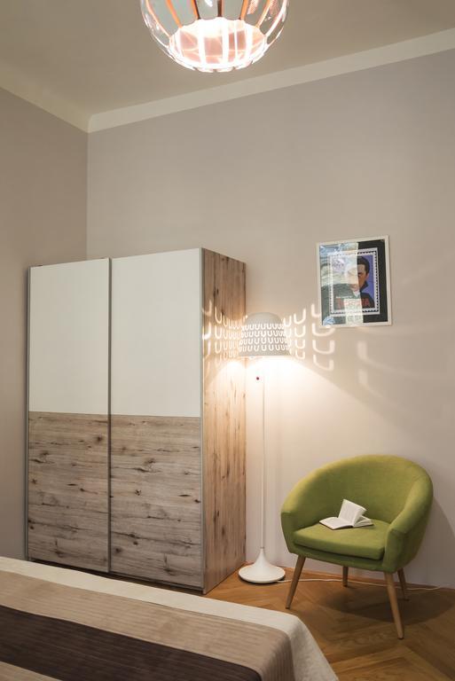 Modern Apartment Zlatnicka 8 Praha Bagian luar foto