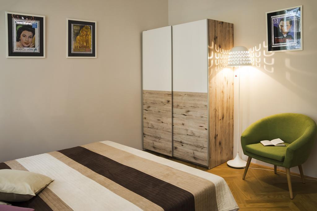 Modern Apartment Zlatnicka 8 Praha Bagian luar foto