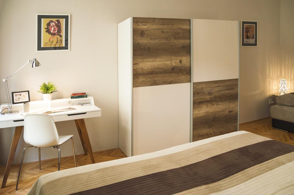 Modern Apartment Zlatnicka 8 Praha Bagian luar foto