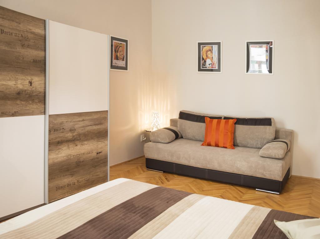Modern Apartment Zlatnicka 8 Praha Bagian luar foto